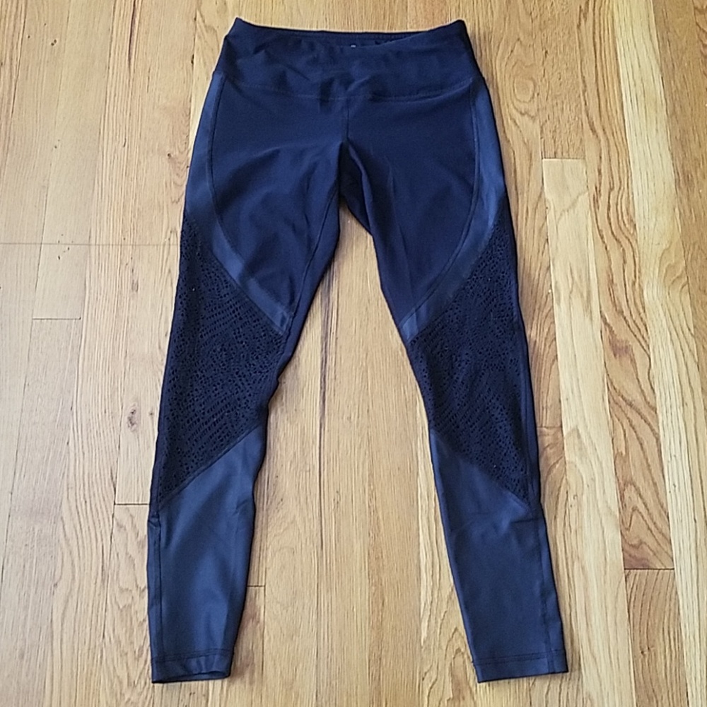 Black leggings
